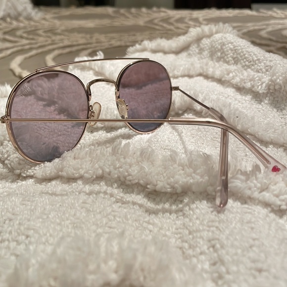 Betsy Johnson Aviator Sunglasses - Picture 2 of 3